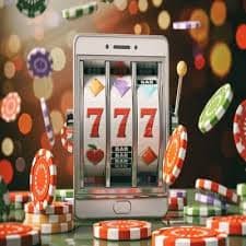 789MMK Live Casino နှင့် Sportsbook မိုဘိုင်းအက်ပ်တွင် ကစားနေသောပုံ